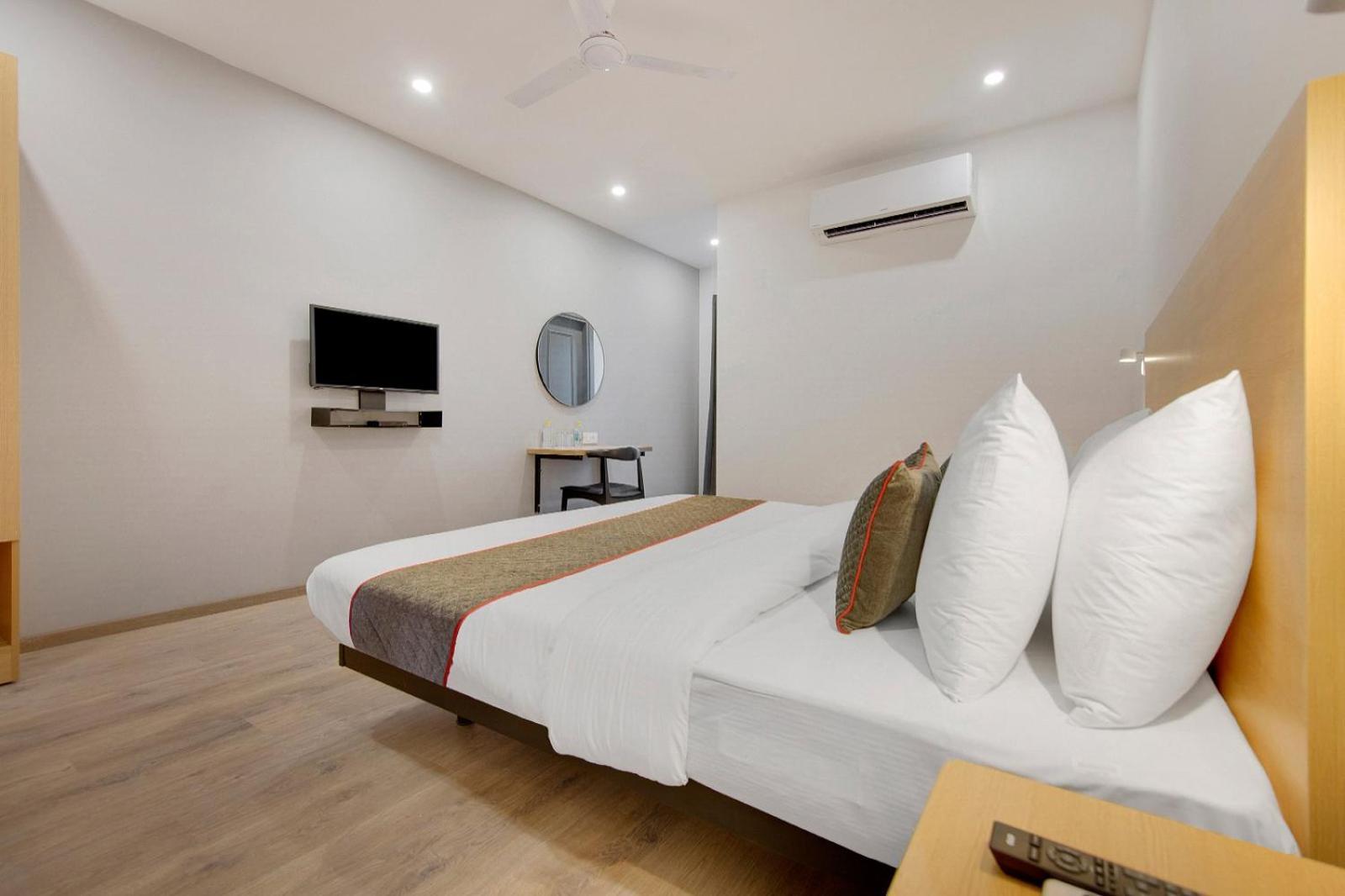 Hotel Naveen New Delhi Eksteriør bilde